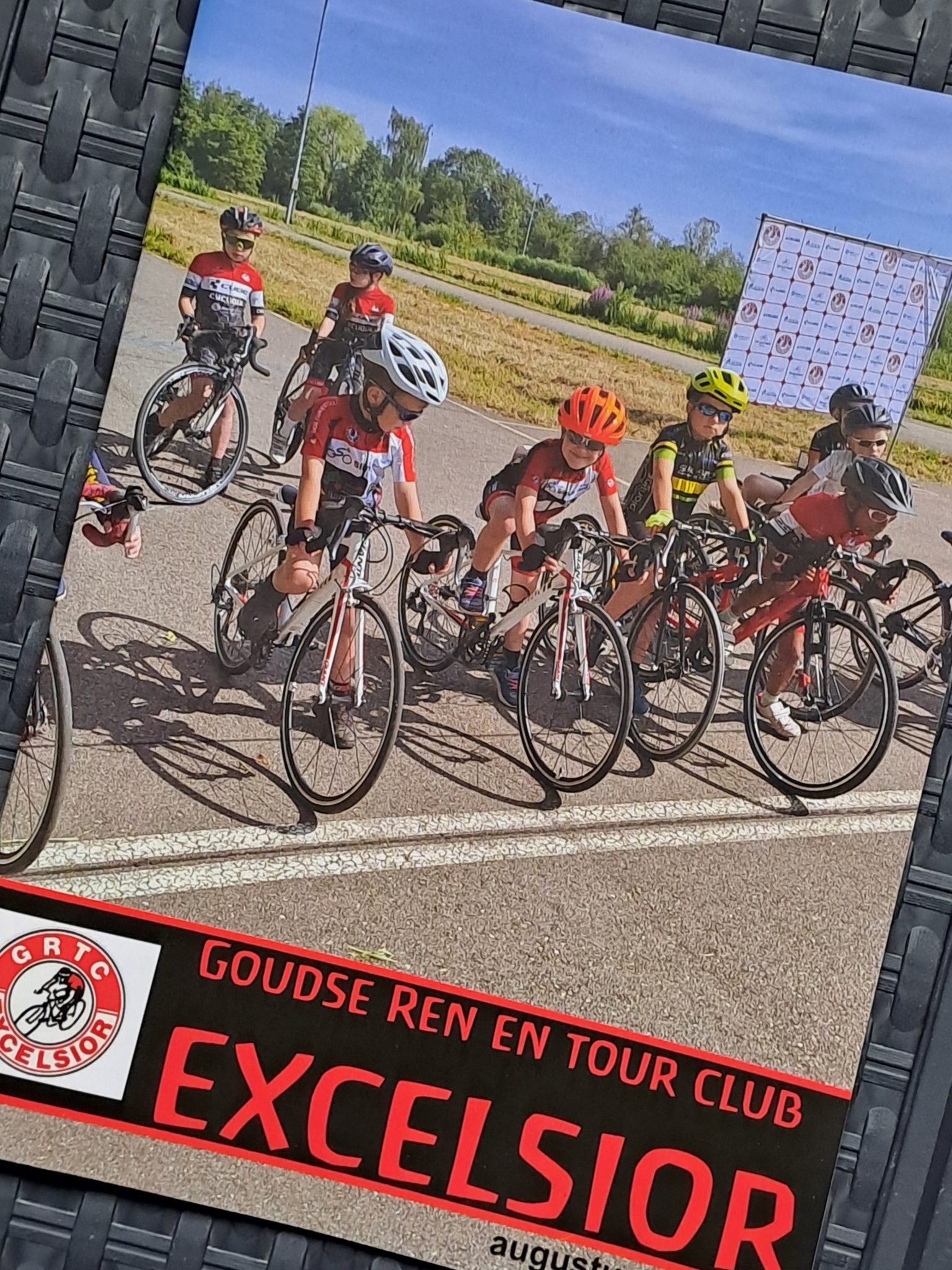 Deadline clubblad editie november